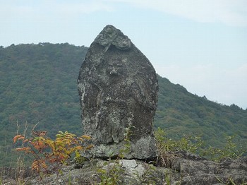 スルス岩(天狗).jpg